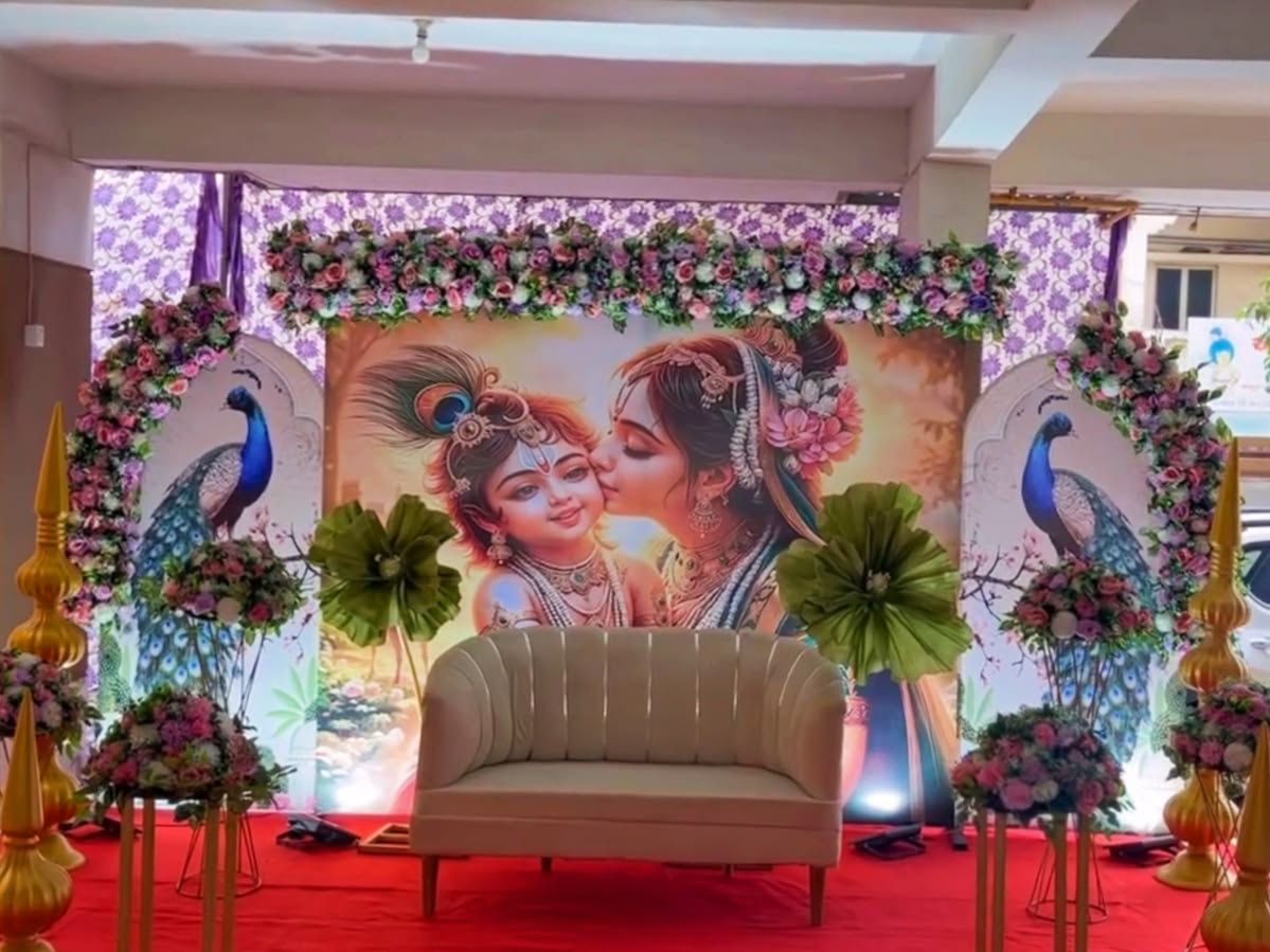 Premium Floral Radha Krishna Seemantham Decoration