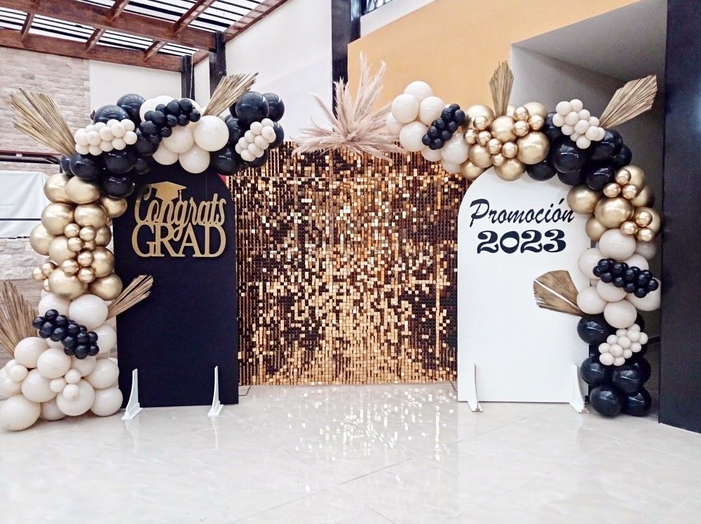 Stunning Graduate Decor for Your Big Day