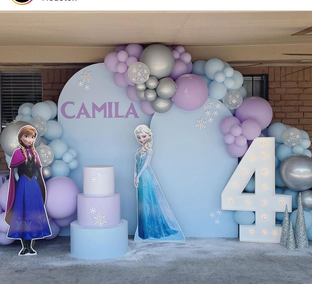 Dance with the Snowflakes With This Frozen Decor