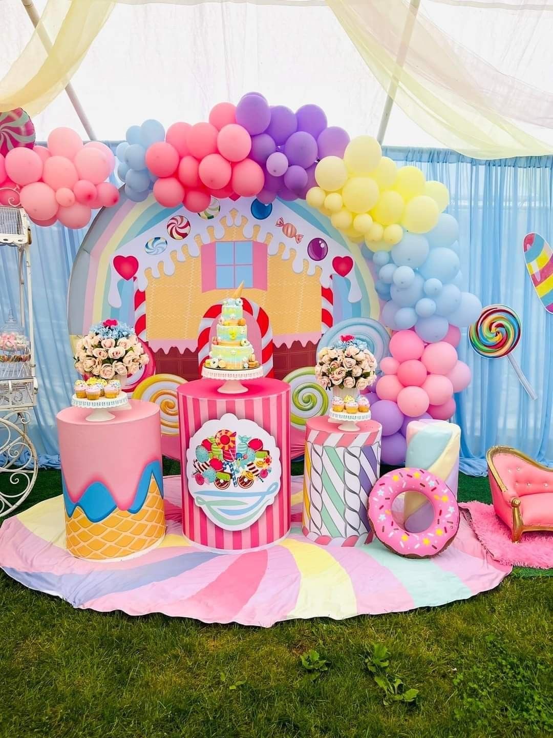 Create a Dreamy Candyland Atmosphere With This Magical Decor