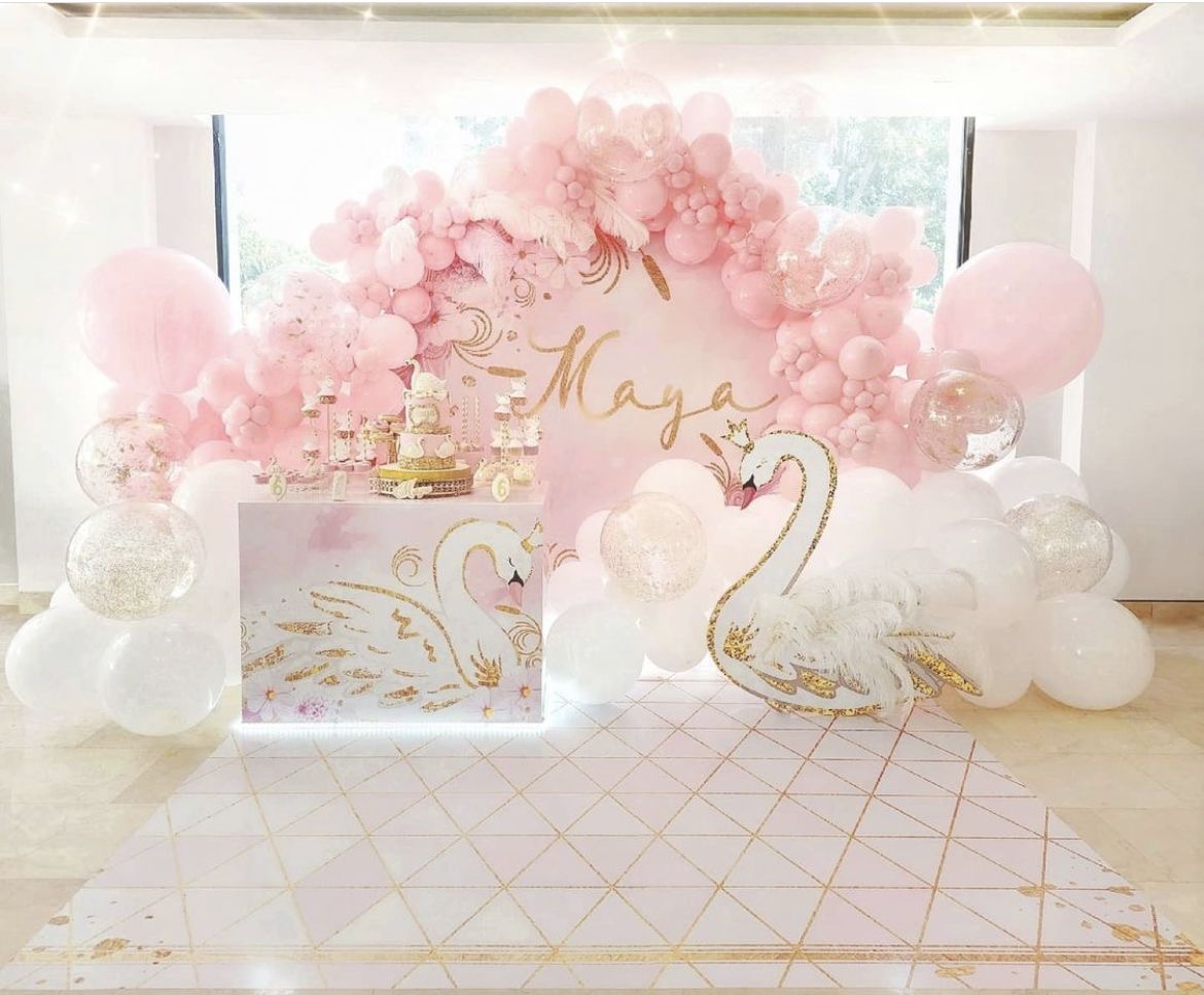 Discover the Magic of Swan Themed Decor