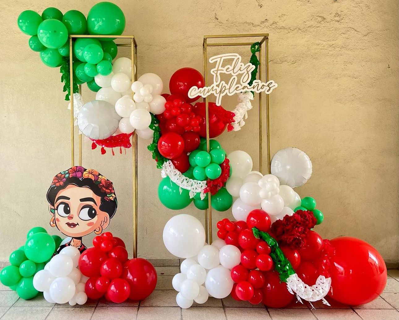 Simple Theme Decor