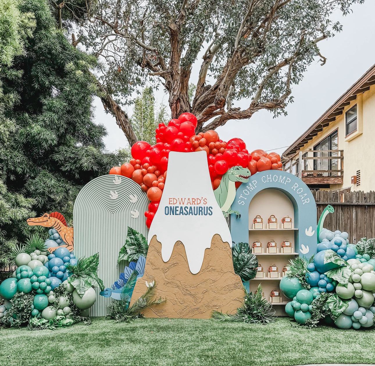 Simple Backdrop Theme Decor