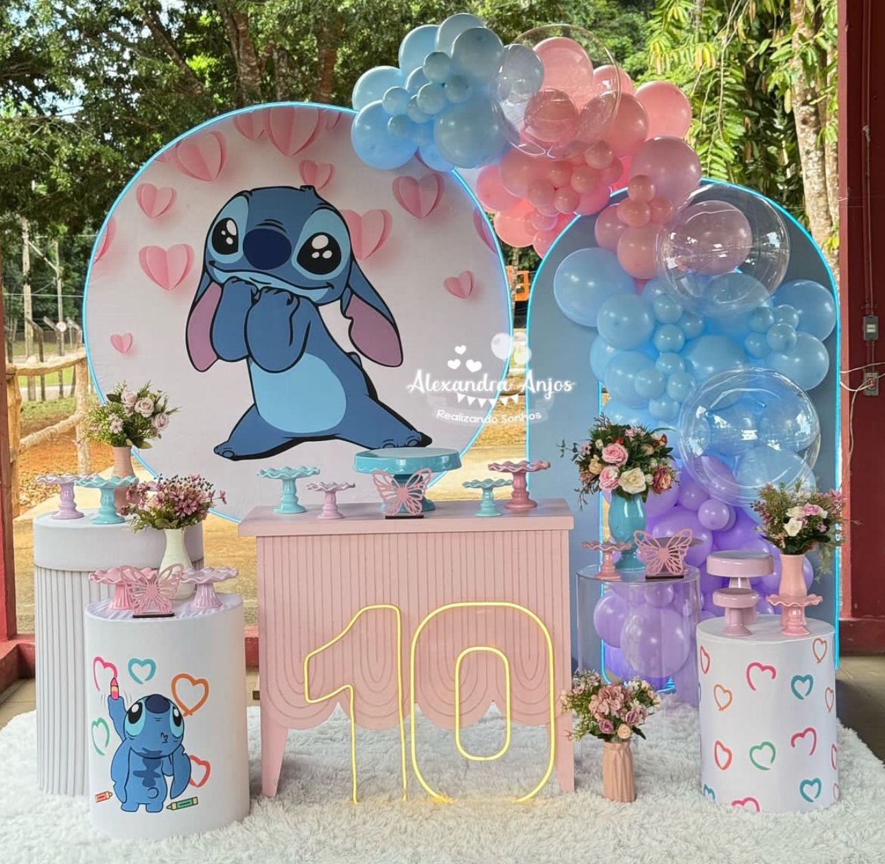 Simple & Classy Birthday Theme Decor