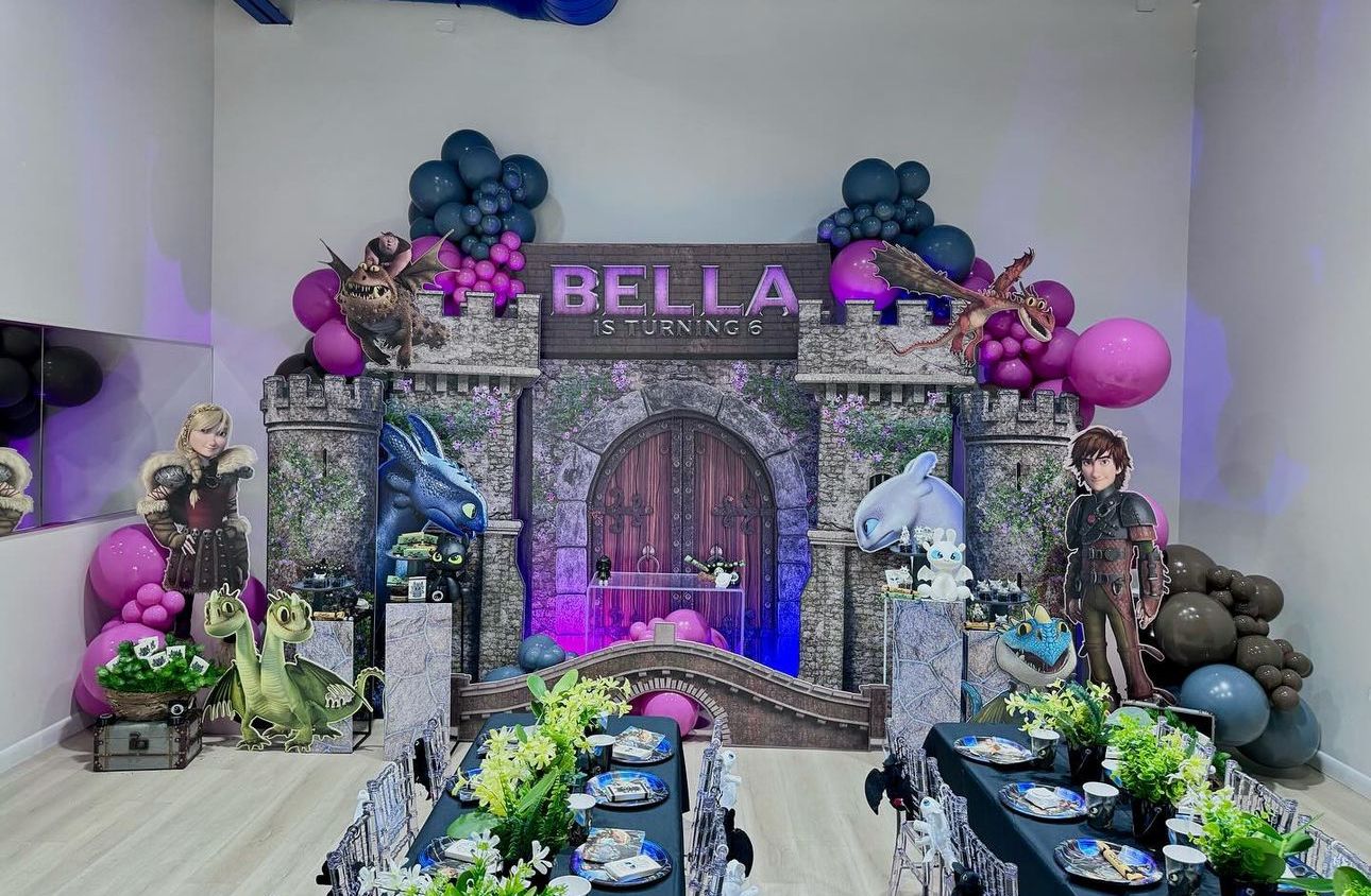 Classy & Simple  Theme Decor