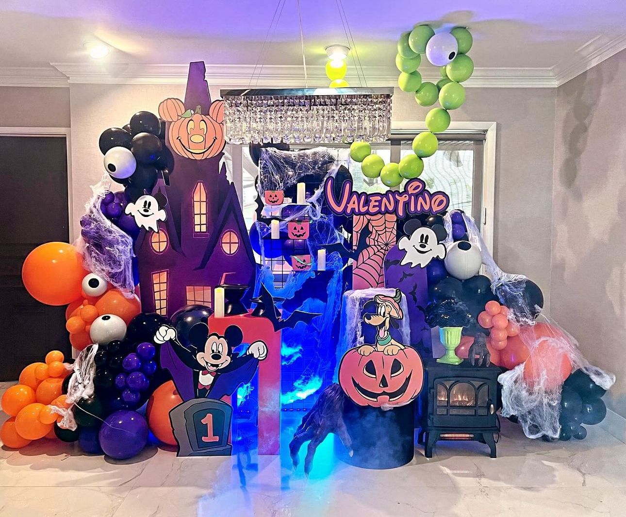 Elegant Halloween Theme Decor