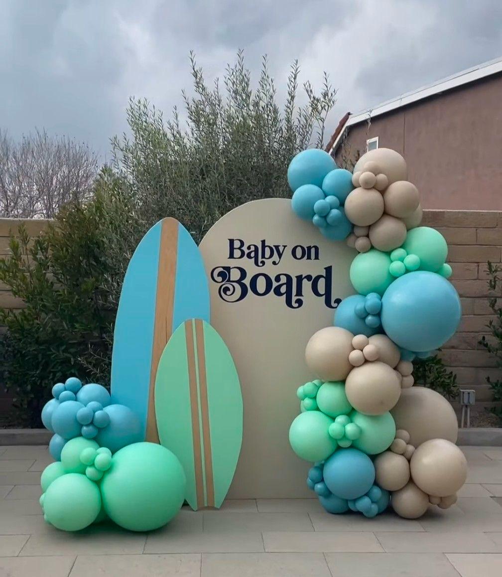 Coastal Charm Meets Celebration Magic With This Stylish Beach Decor