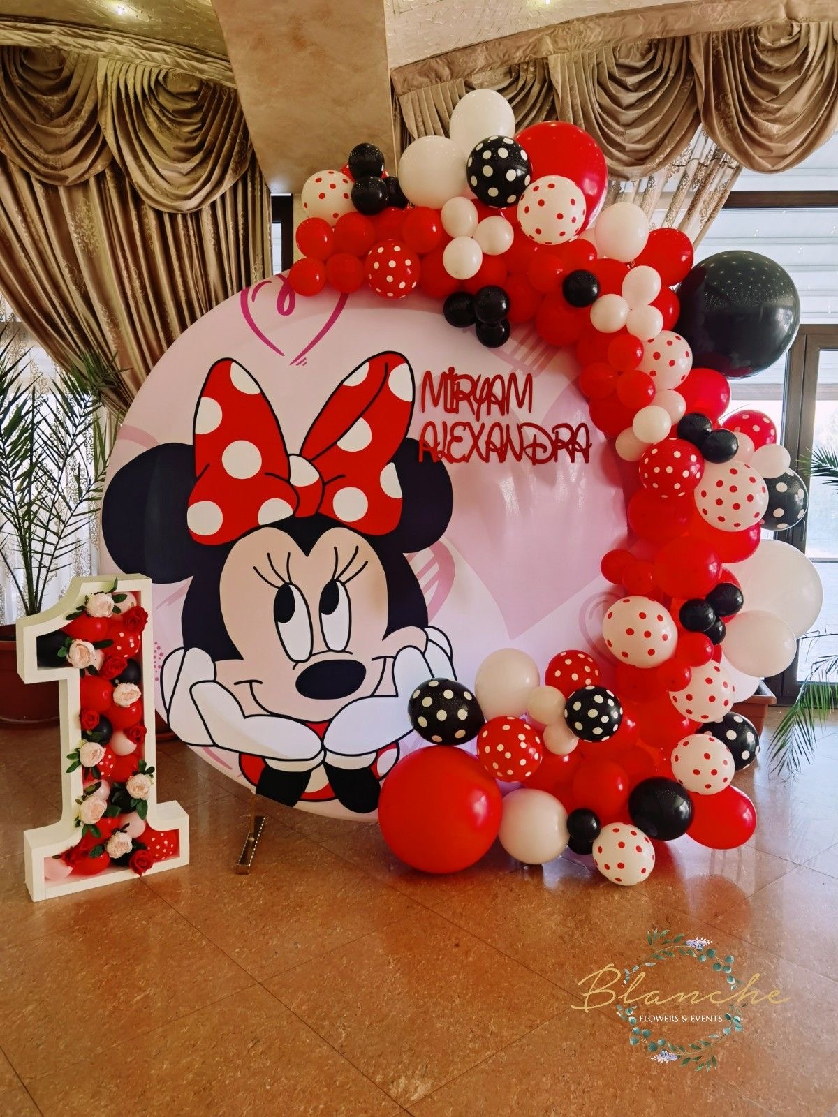 Minnie’s Charm Lights Up Any Space